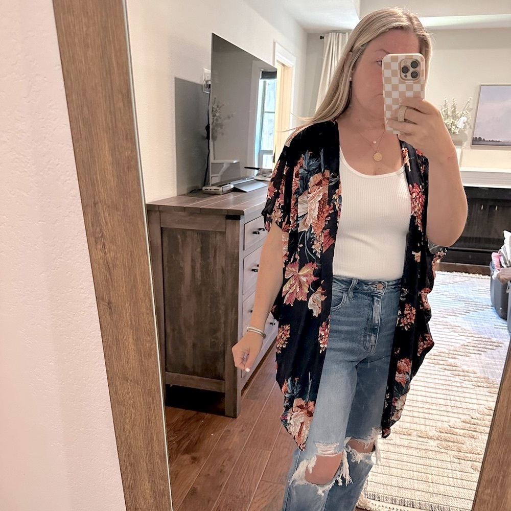 Umgee USA Kimono Size Medium/Large